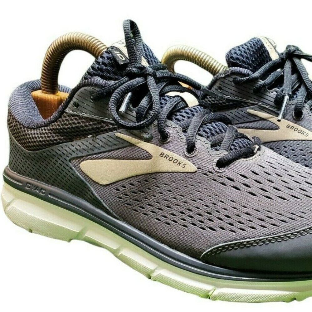 Brooks Mens Dyad 10 1102862E082 Gray Black Running Shoes Lace Up Size 10.5 2E